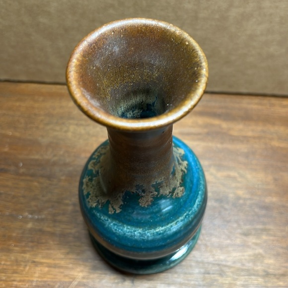 Pigeon Forge Pottery Art Studio Glazed Bud Vase by D. Boling 4” - Picture 4 of 5